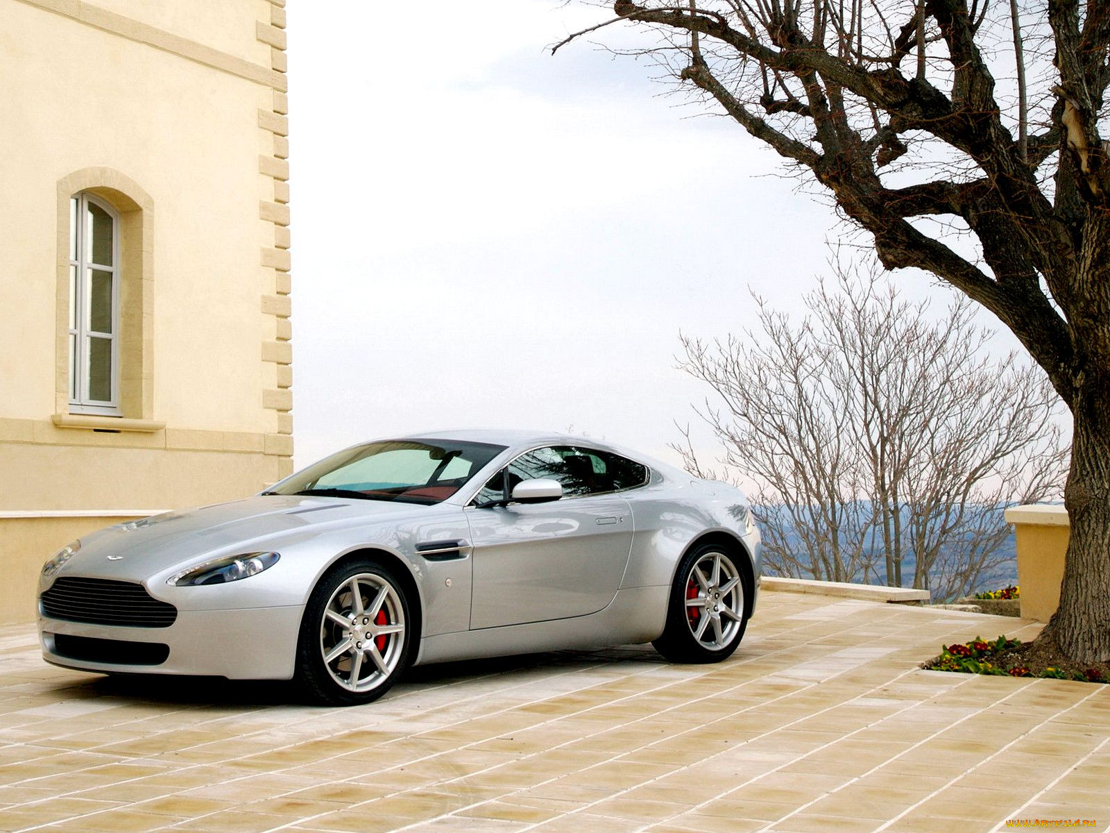 , aston, martin